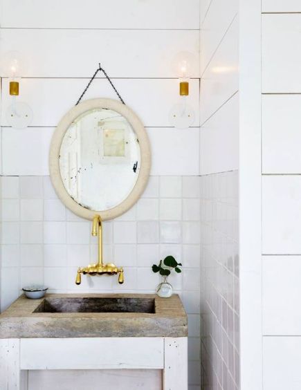 Mirror and soap dish : Garden Style Living / Design : Leanne Ford Interiors / Photo : Nichole Franzen